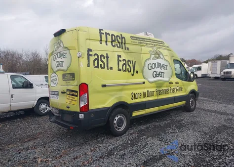 2019 Ford Transit-250 z USA, uszkodzony, nr VIN 1FTYR2XM8KKB23131